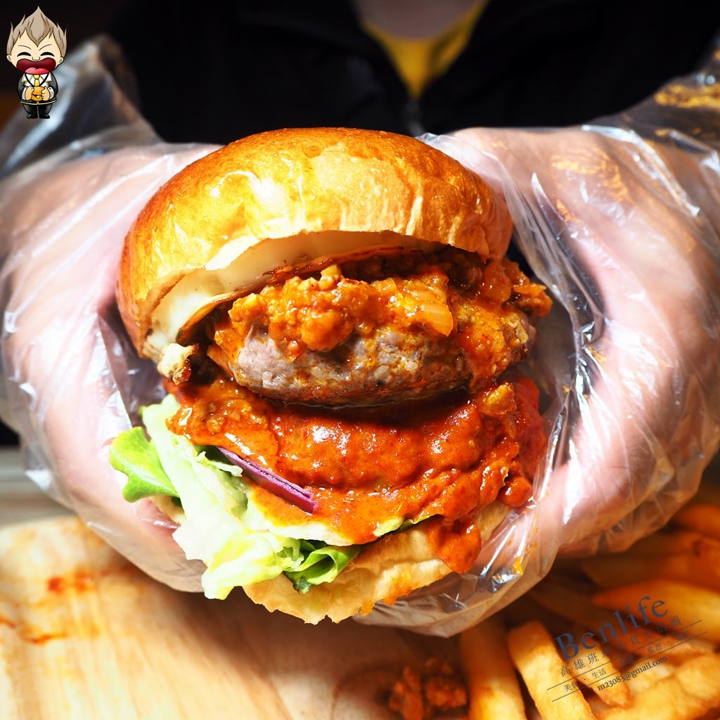 【高雄美食】怪獸漢堡 MonsterBurger 究極系列牛肉量十足滿意 升級套餐飲料無限暢飲 聽說老闆健談又能征服奧客