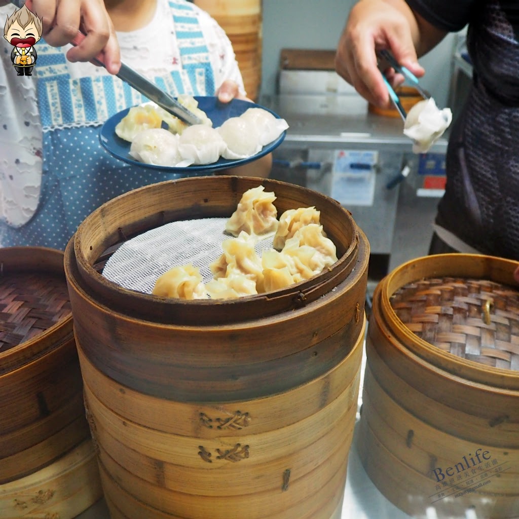 高雄美食】包子叔叔前金店下午茶時段也能吃的到了！ 而且有了舒適內用區能夠吃到熱騰騰出爐的水晶餃燒賣小籠包|