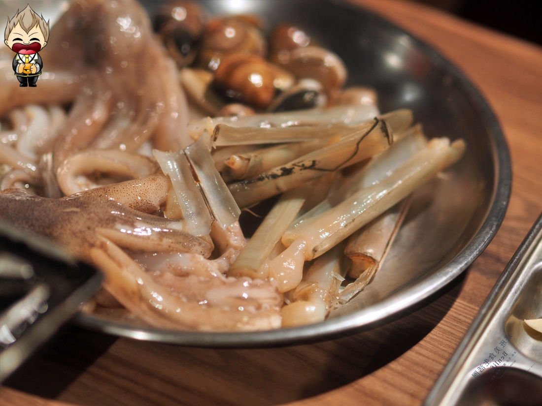 【高雄美食】八道晟韓式火烤吃到飽文橫旗艦店 2025年還僅存的500元內平價火烤兩吃 而且還能吃的到時令海鮮更免費升級蛤蜊爽吃 近捷運三多商圈站 28 【高雄美食】八道晟韓式火烤吃到飽文橫旗艦店 2025年還僅存的500元內平價火烤兩吃 而且還能吃的到時令海鮮更免費升級蛤蜊爽吃 近捷運三多商圈站