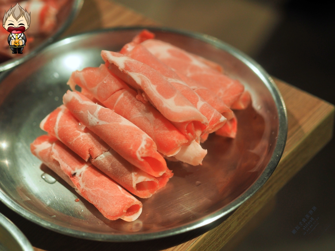 【高雄美食】八道晟韓式火烤吃到飽文橫旗艦店 2025年還僅存的500元內平價火烤兩吃 而且還能吃的到時令海鮮更免費升級蛤蜊爽吃 近捷運三多商圈站 30 【高雄美食】八道晟韓式火烤吃到飽文橫旗艦店 2025年還僅存的500元內平價火烤兩吃 而且還能吃的到時令海鮮更免費升級蛤蜊爽吃 近捷運三多商圈站