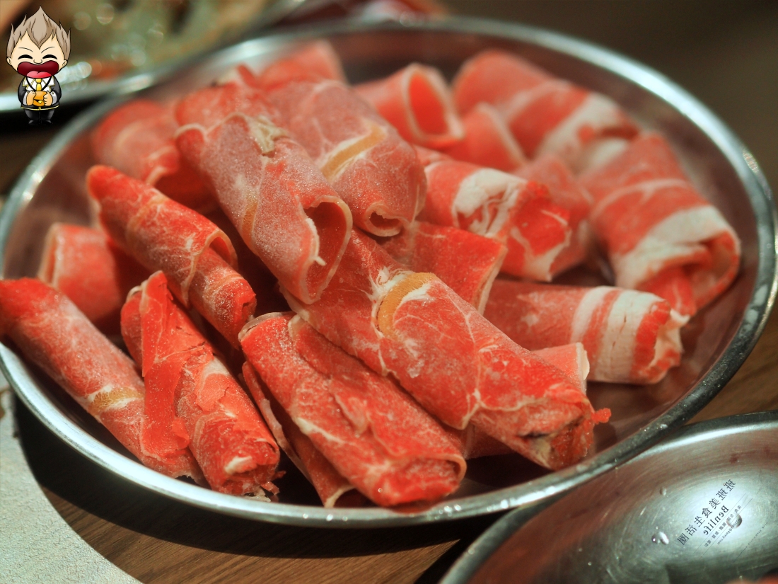 【高雄美食】八道晟韓式火烤吃到飽文橫旗艦店 2025年還僅存的500元內平價火烤兩吃 而且還能吃的到時令海鮮更免費升級蛤蜊爽吃 近捷運三多商圈站 31 【高雄美食】八道晟韓式火烤吃到飽文橫旗艦店 2025年還僅存的500元內平價火烤兩吃 而且還能吃的到時令海鮮更免費升級蛤蜊爽吃 近捷運三多商圈站