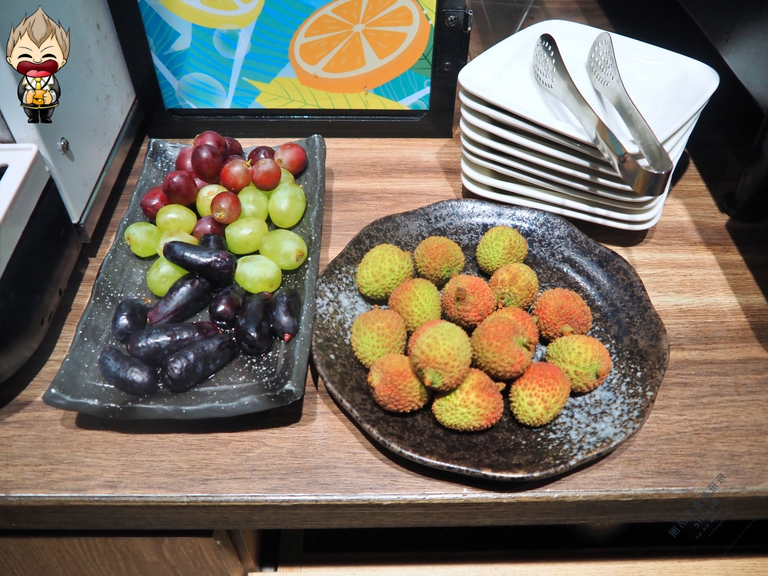 【高雄美食】秘町無煙炭火燒肉七賢店 社長之宴爽吃美國安格斯肋眼牛排 依比利豬梅花豬排 蔥鹽牛舌 桂丁雞松坂肉 還有多款冰淇淋讓你選擇性障礙