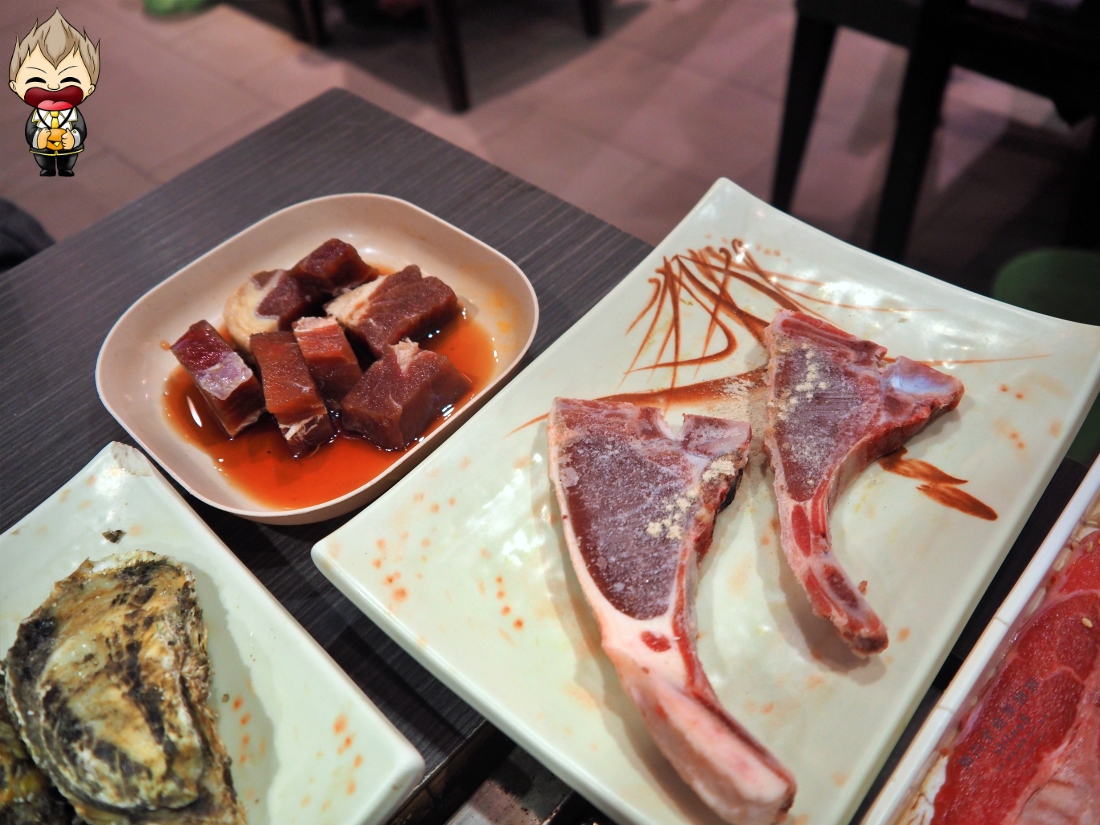 【高雄美食】野饌燒肉活泰國蝦吃到飽 鳳山店 120分鐘的現撈泰國蝦財富自由 烤之前都還是水池裡活蹦亂跳 鮮度很夠 哈根達斯冰淇淋超多款 24 【高雄美食】野饌燒肉活泰國蝦吃到飽 鳳山店 120分鐘的現撈泰國蝦財富自由 烤之前都還是水池裡活蹦亂跳 鮮度很夠 哈根達斯冰淇淋超多款