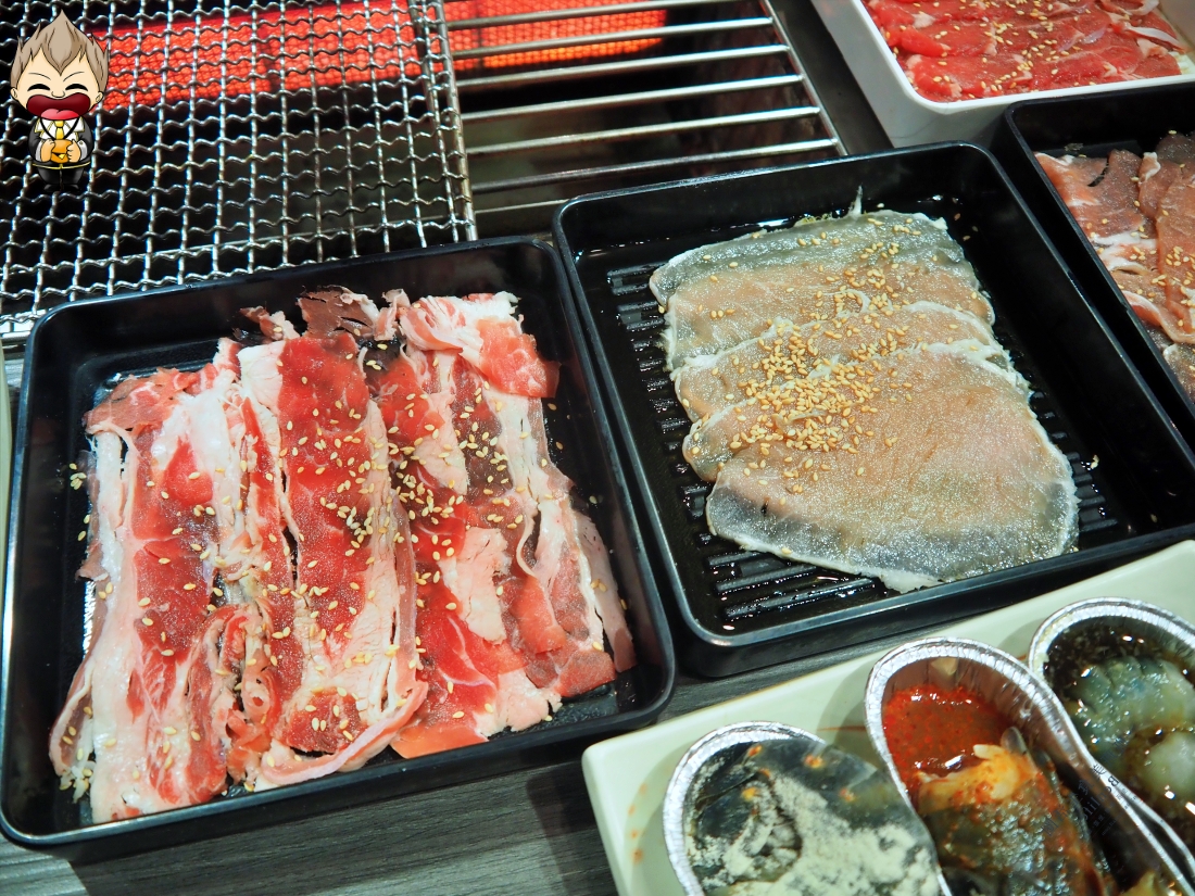 【高雄美食】野饌燒肉活泰國蝦吃到飽 鳳山店 120分鐘的現撈泰國蝦財富自由 烤之前都還是水池裡活蹦亂跳 鮮度很夠 哈根達斯冰淇淋超多款 26 【高雄美食】野饌燒肉活泰國蝦吃到飽 鳳山店 120分鐘的現撈泰國蝦財富自由 烤之前都還是水池裡活蹦亂跳 鮮度很夠 哈根達斯冰淇淋超多款