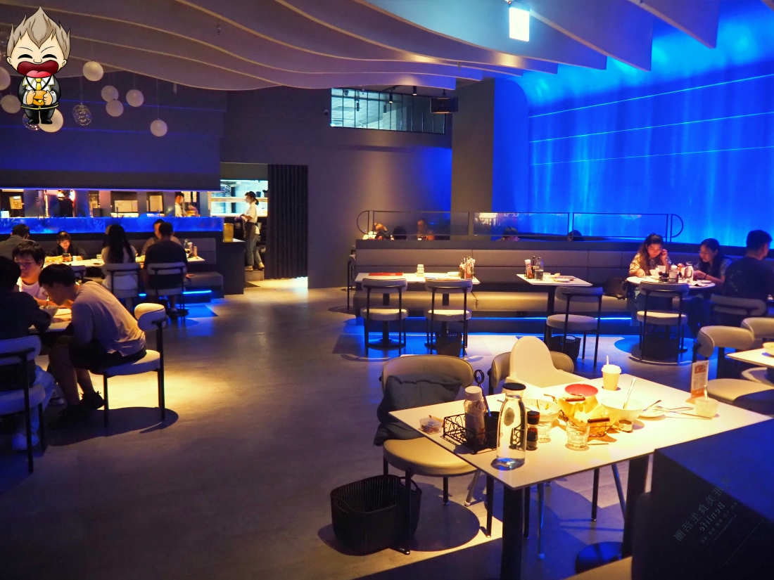 【高雄美食】貳樓 Second Floor 高雄夢時代店 第二間裝潢走海洋夜店風格 經典早午餐表現很棒 用餐體驗也挺好 7 【高雄美食】貳樓 Second Floor 高雄夢時代店 第二間裝潢走海洋夜店風格 經典早午餐表現很棒 用餐體驗也挺好