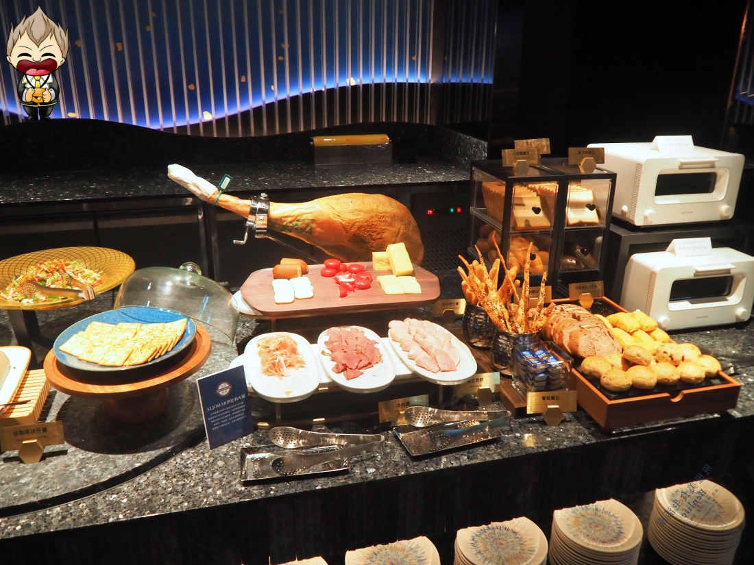 【高雄美食】島語高雄漢來店 進駐漢神本館8樓 堪稱全台最難訂Buffet 專屬聯名調酒「閃耀芭梨」 首創一餐檯配一款酒 9大餐區帶你搶先看 31 【高雄美食】島語高雄漢來店 進駐漢神本館8樓 堪稱全台最難訂Buffet 專屬聯名調酒「閃耀芭梨」 首創一餐檯配一款酒 9大餐區帶你搶先看