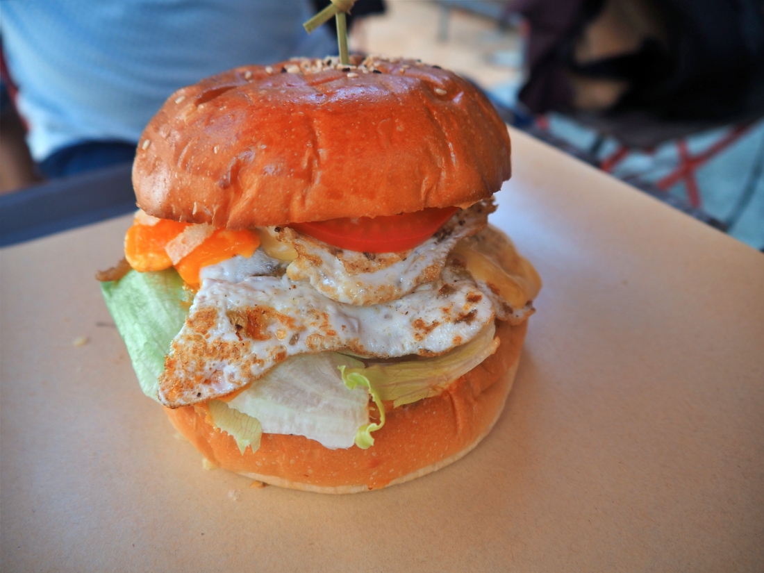 【高雄旅遊】蓮潭泮水荷香x龍虎任我行 從早吃到晚 從燒餅到漢堡 咖啡廳喝下午茶 青草茶透心涼 38 【高雄旅遊】蓮潭泮水荷香x龍虎任我行 從早吃到晚 從燒餅到漢堡 咖啡廳喝下午茶 青草茶透心涼