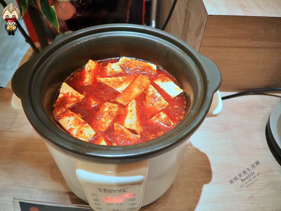 【高雄美食】青木堂鍋物CING MU TAN左營店 晚餐不用500元就能爽吃8款原塊現切肉品 主推奶香起司、麻辣湯底 高雄平價吃到飽推薦