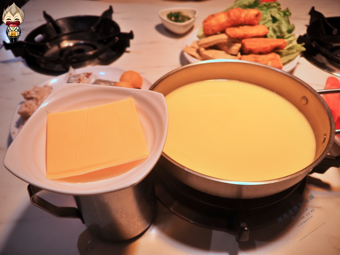 【高雄美食】青木堂鍋物CING MU TAN左營店 晚餐不用500元就能爽吃8款原塊現切肉品 主推奶香起司、麻辣湯底 高雄平價吃到飽推薦