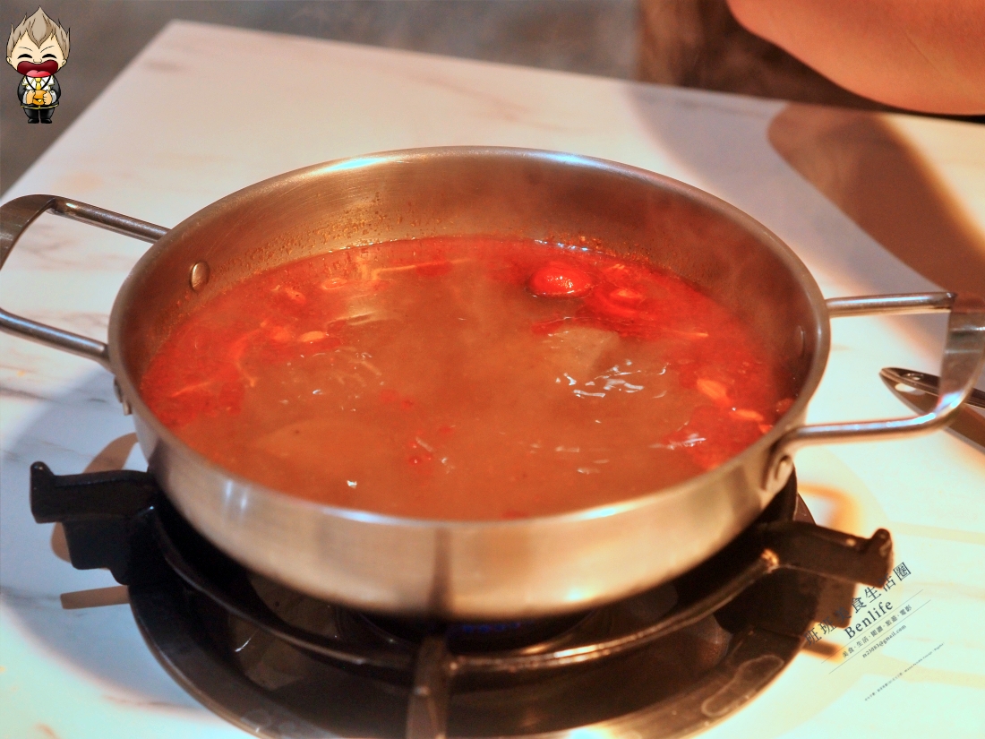 【高雄美食】青木堂鍋物CING MU TAN左營店 晚餐不用500元就能爽吃8款原塊現切肉品 主推奶香起司、麻辣湯底 高雄平價吃到飽推薦