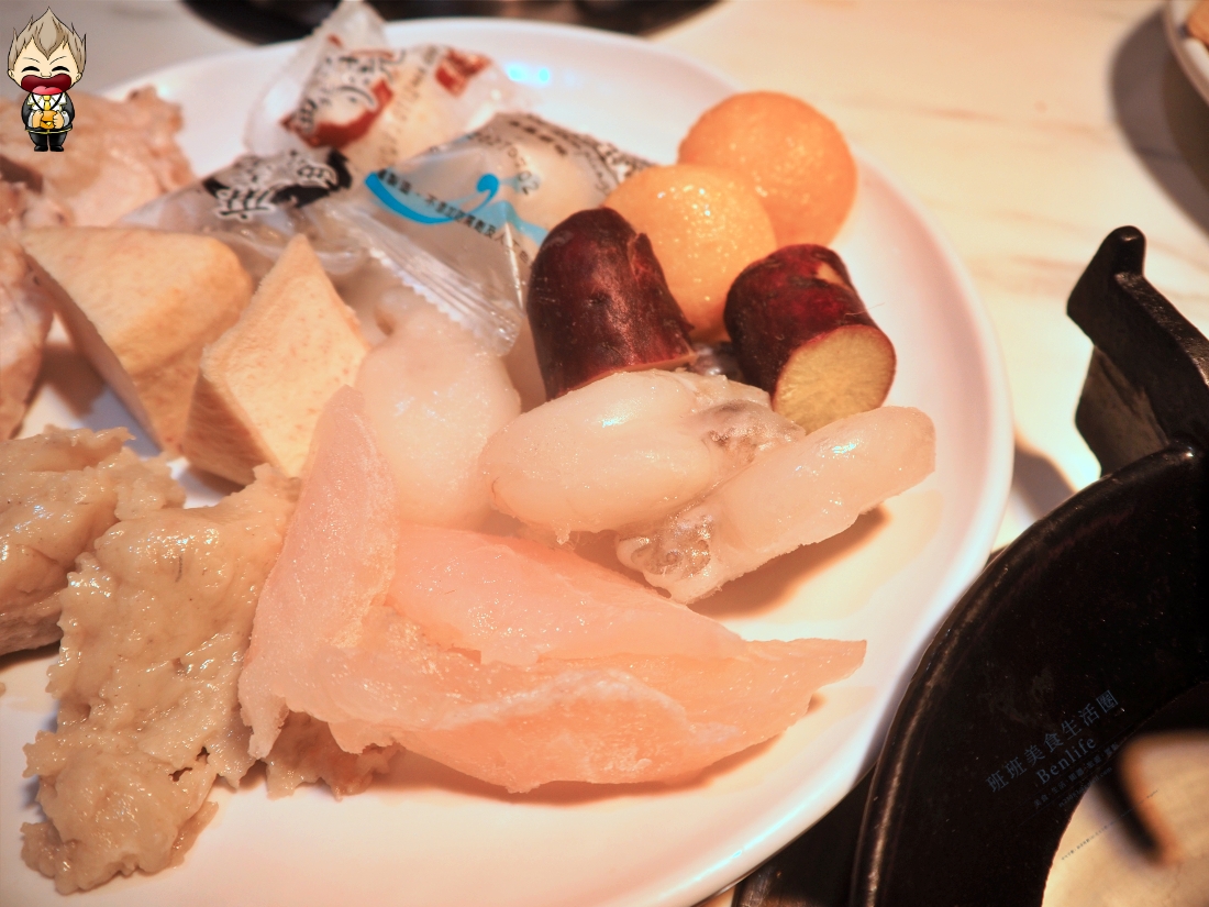 【高雄美食】青木堂鍋物CING MU TAN左營店 晚餐不用500元就能爽吃8款原塊現切肉品 主推奶香起司、麻辣湯底 高雄平價吃到飽推薦